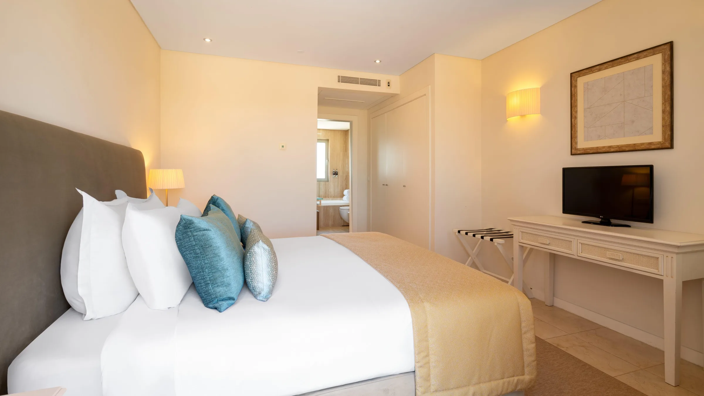 MSR TW3 Bedroom 1