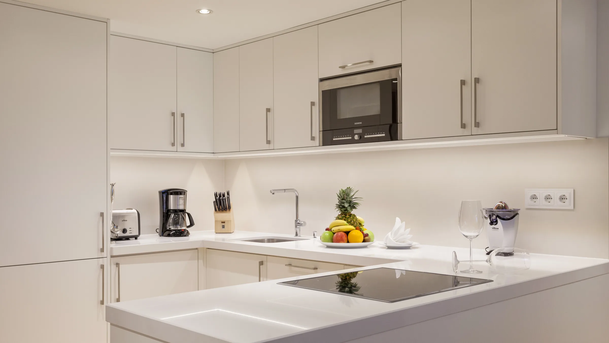 9 One Two Bedroom Ocean Suite Kitchen