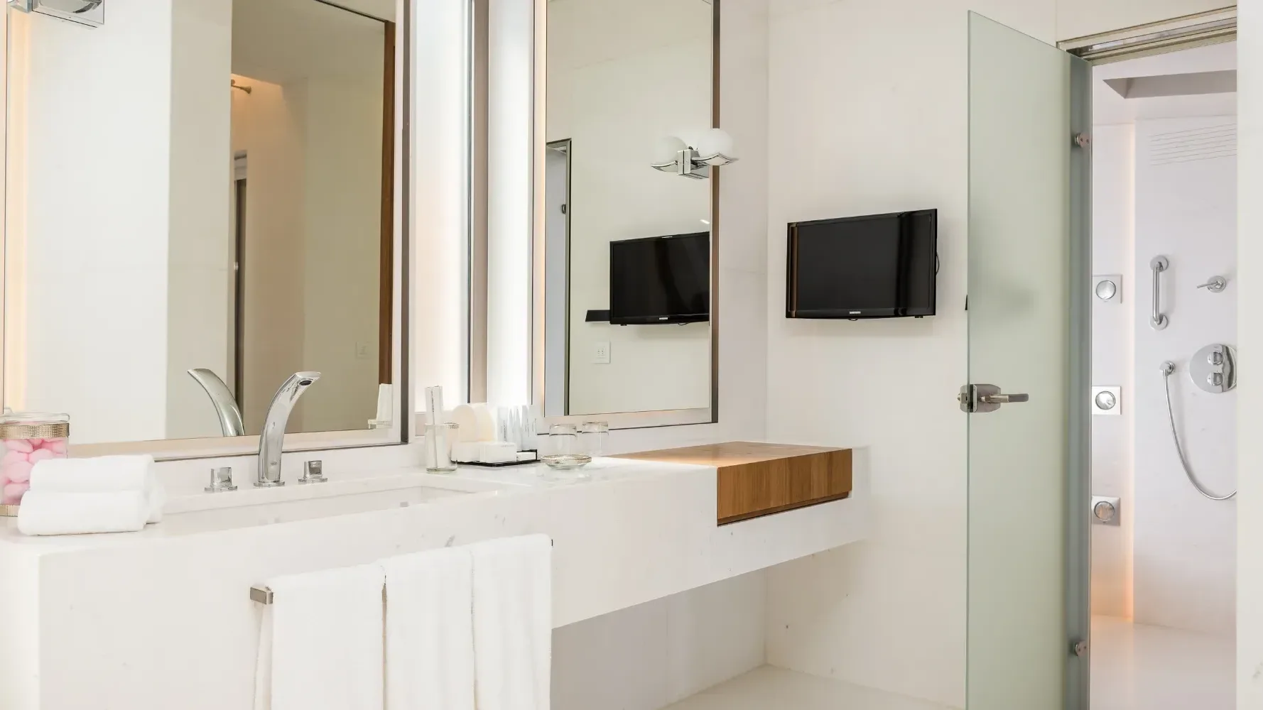 Big Bathrooms