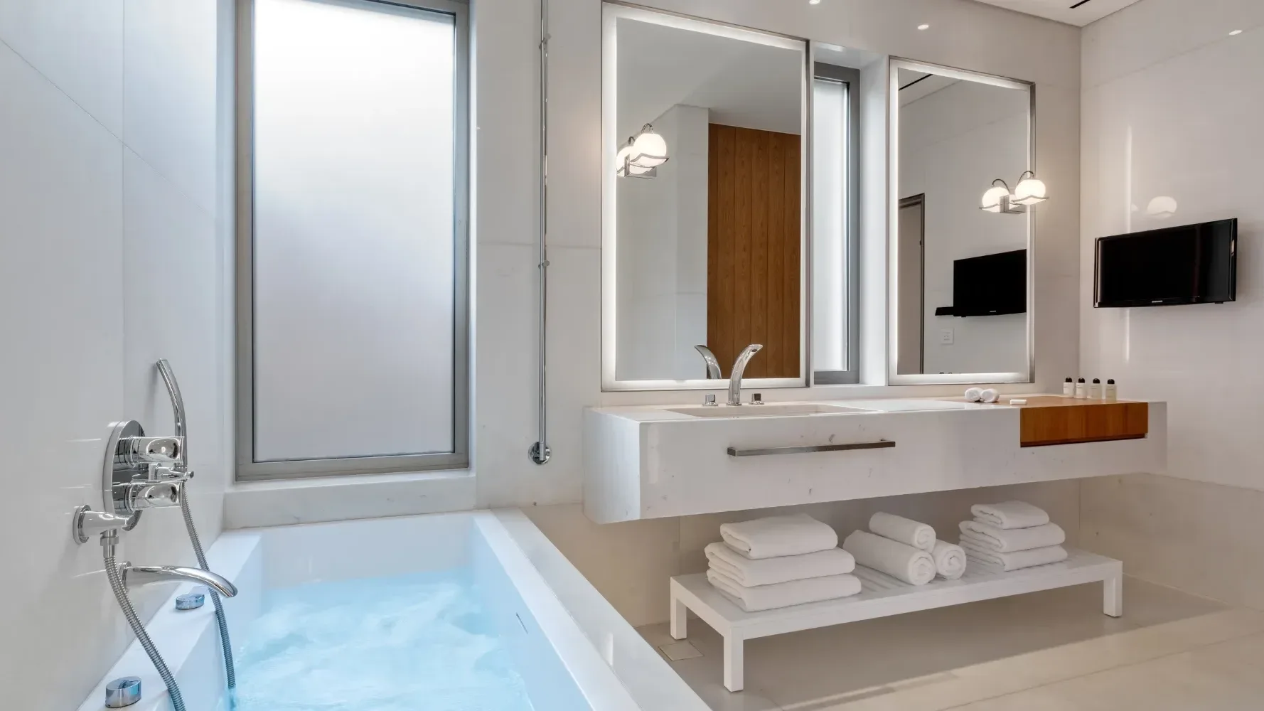 Villas with Big Bathrooms